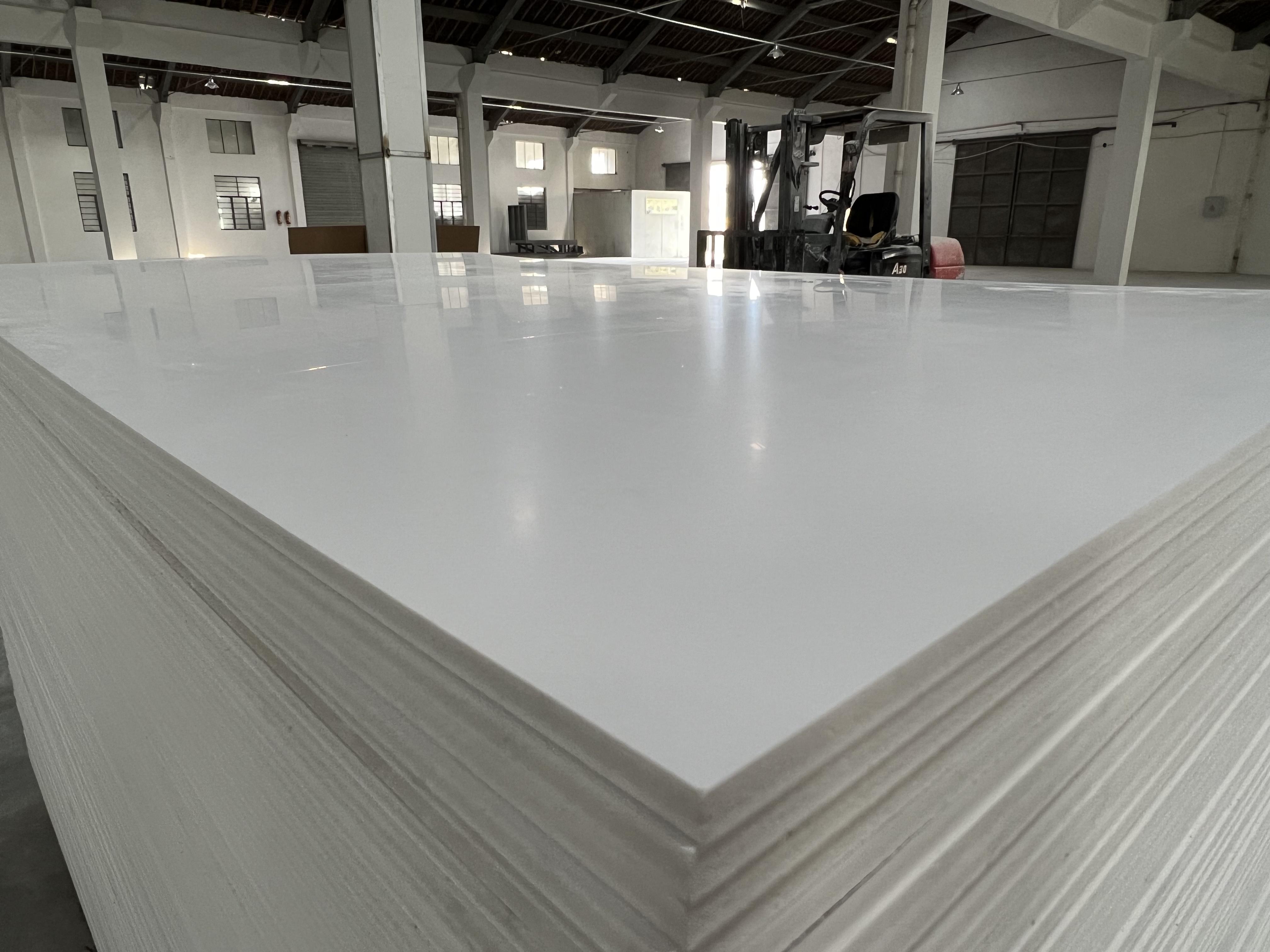 Fabrieksbouwmateriaal PVC-schuimplaat Hoge kwaliteit paneelmuur PVC Celuka Board